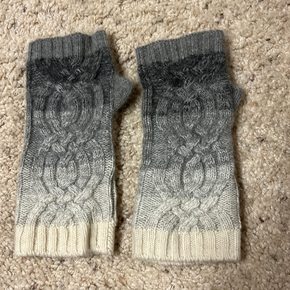 100% Cashmere Fingerless Gloves